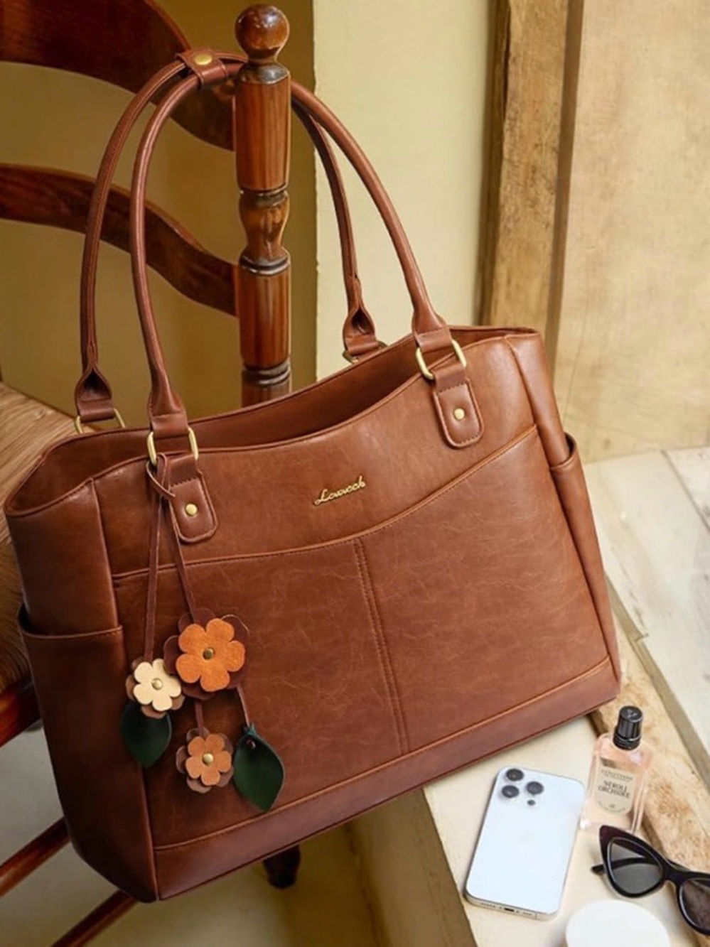 Brown tote fits 15.6 laptop